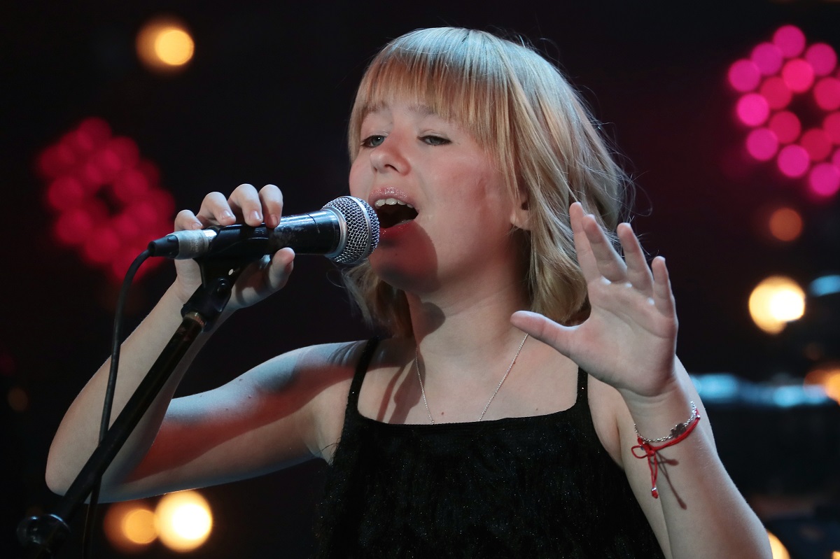 ведущий голос. шоу голос дмитрий. хенкина елизавета калуга. голос уж. дима билан голос дети.