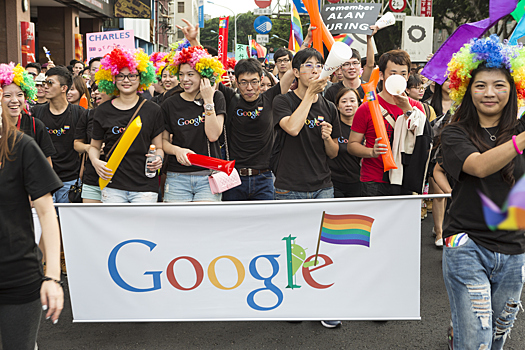 Google запретил сотрудникам критиковать компанию на ЛГБТ-парадах