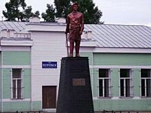 Петровск отмечает 347-летние отца-основателя Петра I