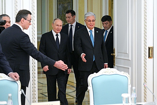 Путин и Токаев начали переговоры в Астане