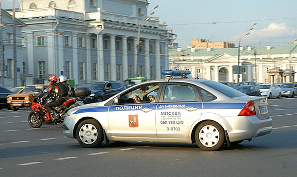 Раненный в Москве полицейский перенёс операцию