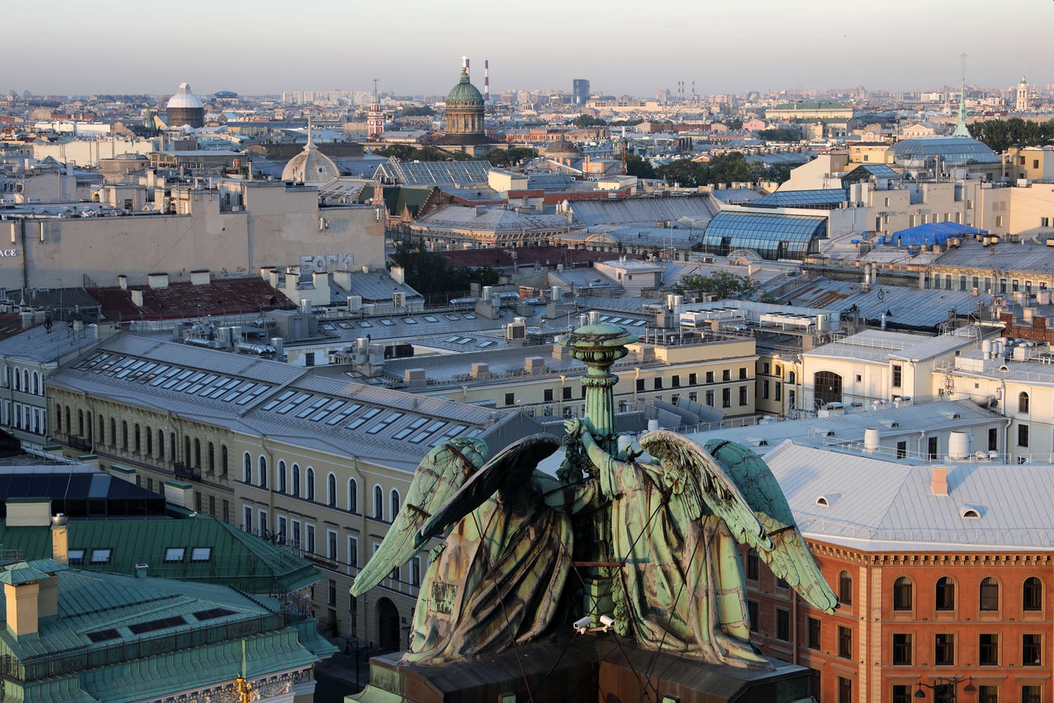 В Санкт-Петербурге объявили «оранжевый» уровень опасности из-за ветра