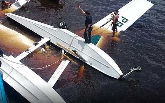 В Амазонии упал самолет Greenpeace