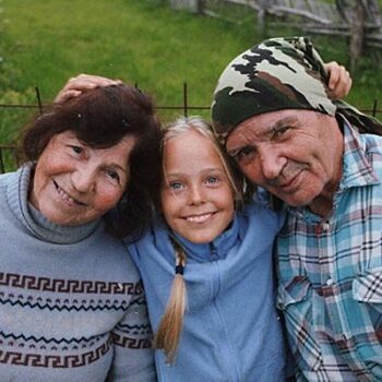 Итоги фотоконкурса «Я с дедулей, я с бабулей»
