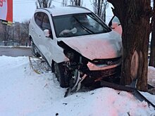 В Воронеже неизвестный устроил 3 ДТП на угнанном авто: видео появилось в сети
