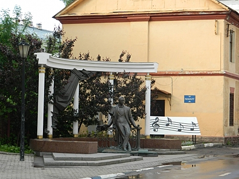 В Ярославле мэрия начала «редактировать» памятники