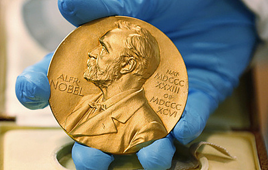 Нобелевская премия по физике. Кому и за что ее вручали