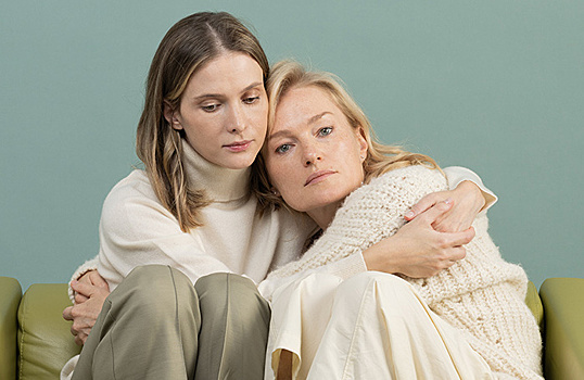 Манипуляция чувствами или терапевтический эффект: о чем новый спектакль «Оскар и Розовая дама»?