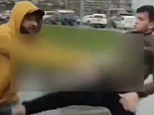 В Санкт-Петербурге таксист ударил пешехода в грудь ногой
