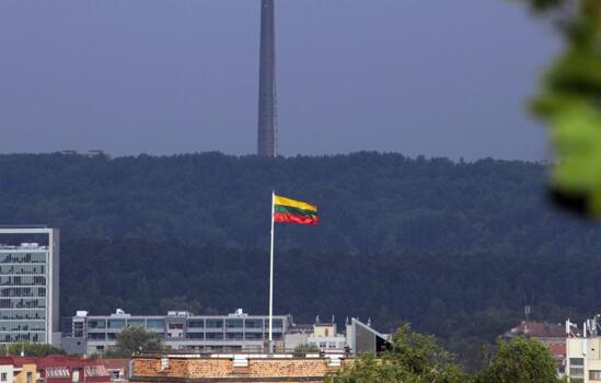 Литва объявила о прекращении транзита грузов «Лукойла» и «Роснефти» в Калининград