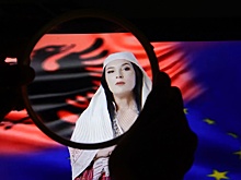 "Отцов" виртуального министра Албании подозревают в коррупции