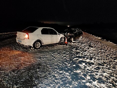 Три человека пострадали в аварии на трассе Оренбург-Илек