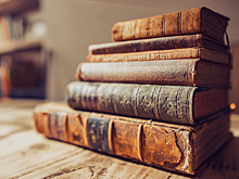 Стало известно имя первого книжного курьера в России