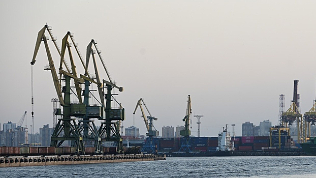 Порт в Усть-Луге обеспечит независимость РФ от Прибалтики и Украины