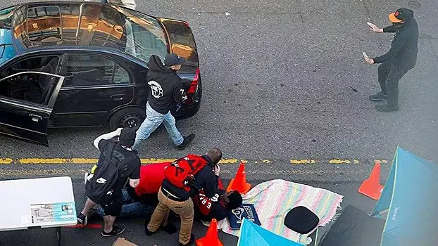 В США автомобиль въехал в толпу бейсбольных фанатов