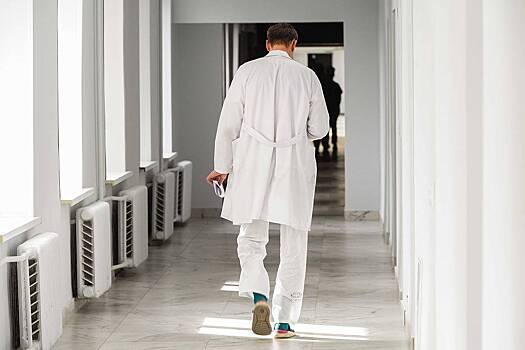 Главный онколог российского региона боролся за лекарства для своих пациентов. Почему теперь его хотят посадить в тюрьму?