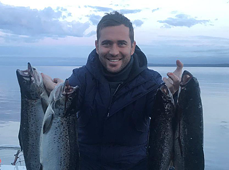 Росрыболовство вызовет Кержакова из-за фото с лососем