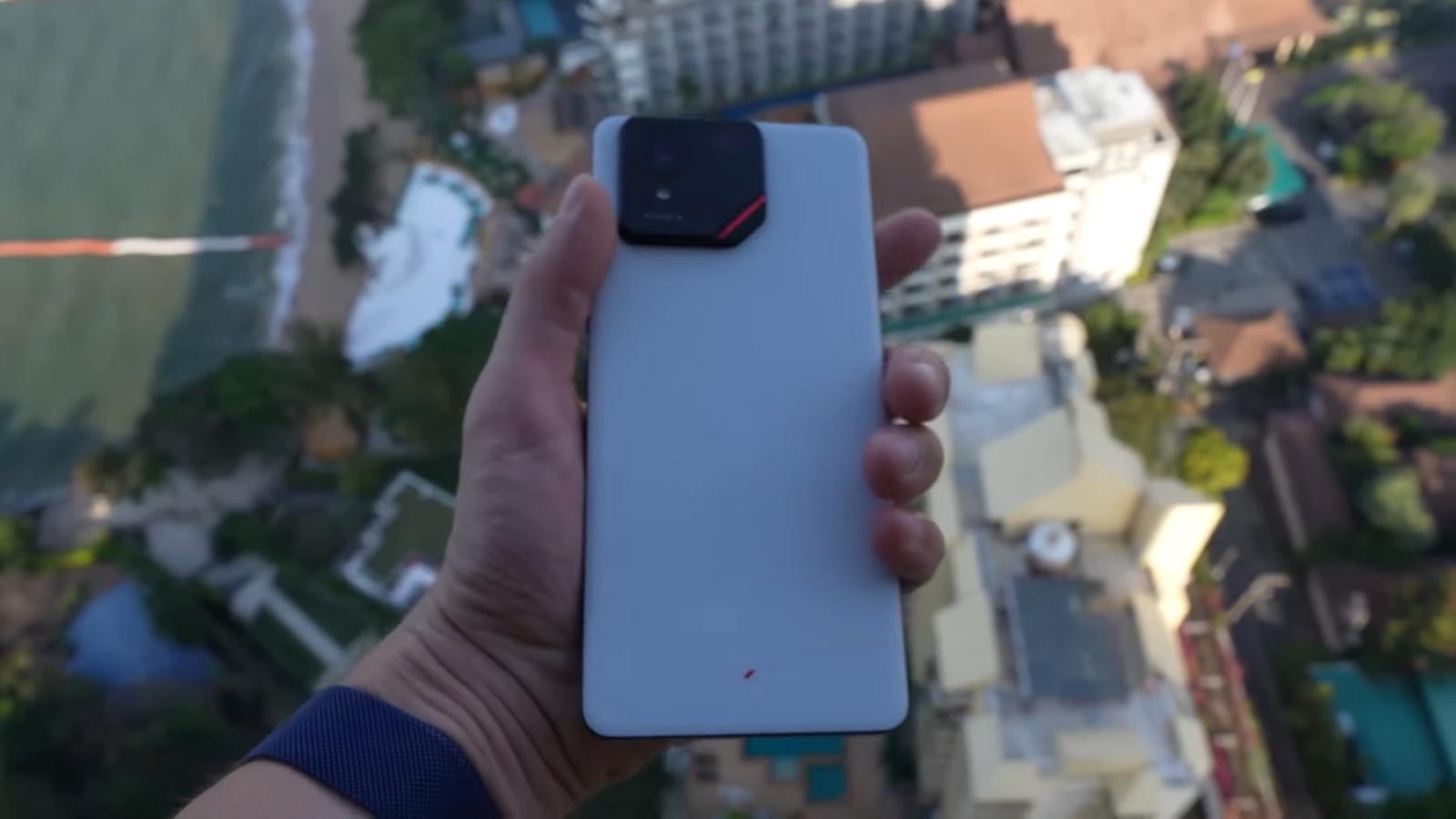 Названы 10 лучших флагманских смартфонов 2025 г.