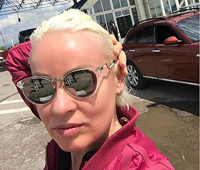 «Тренеру досталось?»: 53-летняя Жанна Эппле изумила фото на ринге