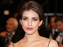 Анна Чиповская появилась на премьере фильма «Лето» без белья