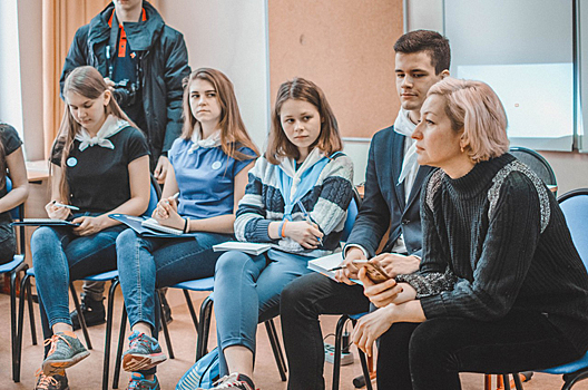 Школьники из 23 регионов России обсудили проблемы общественного развития