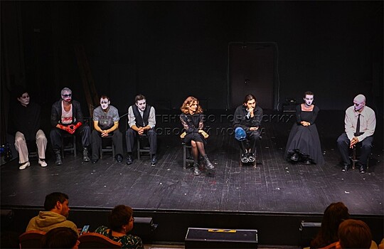 "Кабинет доктора Калигали". Открытая репетиция в Театре на Таганке. Сцена на Факельном. Режиссер Александр Чеботарев.