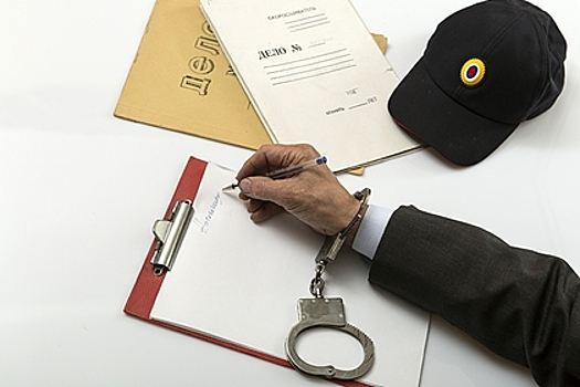 Обвиняемых в коррупции офицеров МВД дополнительно допросили