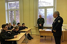 Кадеты школы № 504 встретились с контр-адмиралом ВМФ России Сергеем Лебедевым