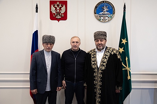 Глава Адыгеи провел встречу с муфтиями Карачаево-Черкесии и Адыгеи