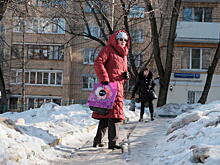 Сахалинские чиновники посоветовали в гололед клеить на обувь пластырь