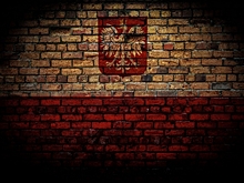 Тень черных мантий склонилась над Польшей