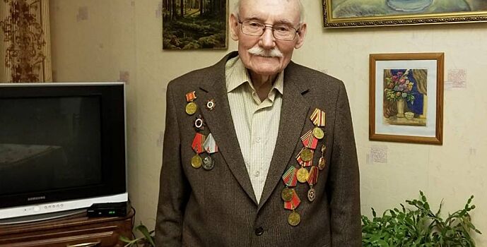 Ветеран Великой Отечественной войны, Почетный гражданин города Ростова-на-Дону Александр Георгиевич Майоров отмечает вековой юбилей