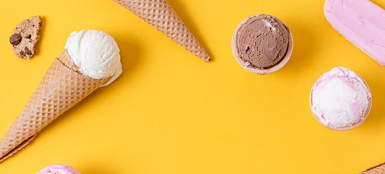 Диетолог предупредила о высокой калорийности мороженого