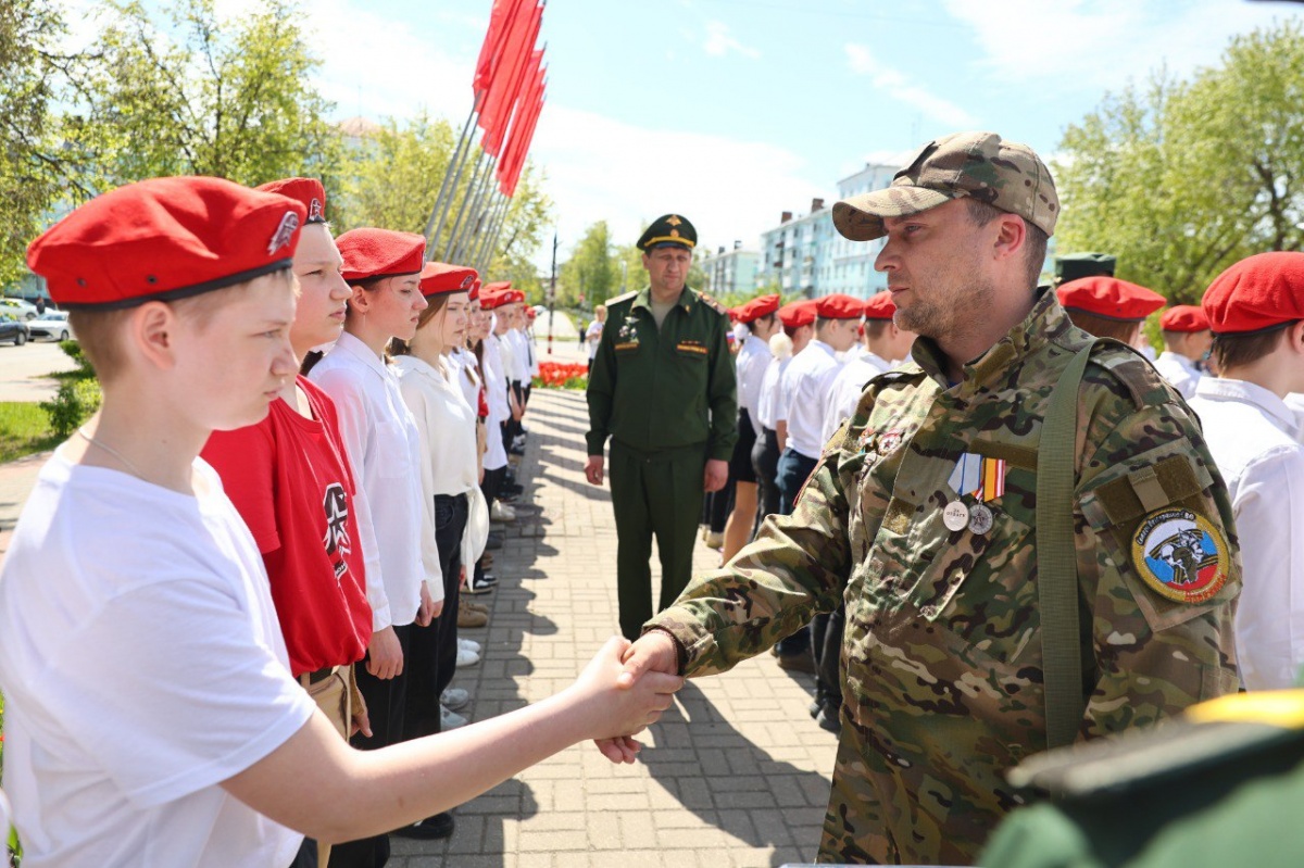 Более 80 школьников стали юнармейцами в Дзержинске