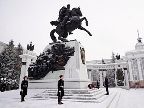 Радий Хабиров почтил память Минигали Шаймуратова, погибшего 80 лет назад