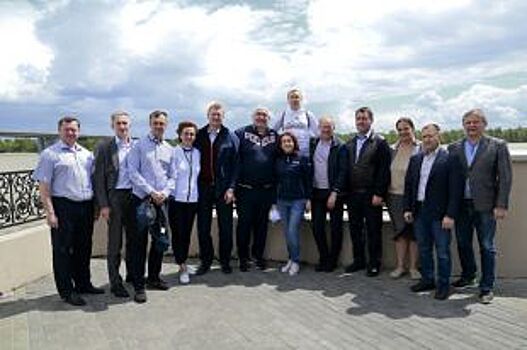 Прославленные спортсмены прилетели на Алтай с рабочим визитом