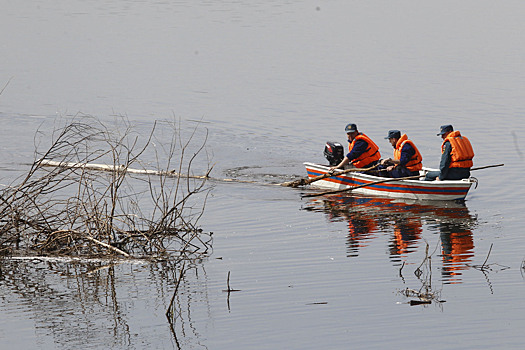 Двое рыбаков пропали в Ленинградской области