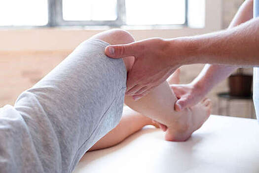 После сеанса массажа петербурженка обратилась в больницу с гематомами и температурой