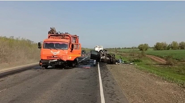 Автоавария в Оренбуржье унесла жизни трёх человек