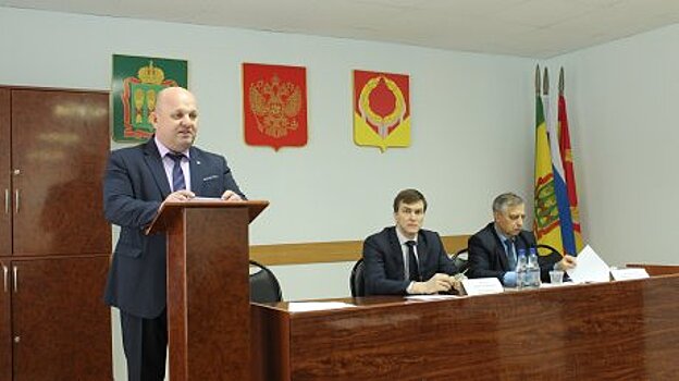 Юрий Моисеев остался во главе администрации Неверкинского района