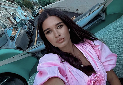 Вернувшаяся из отпуска Ксения Бородина начала борьбу с лишними килограммами