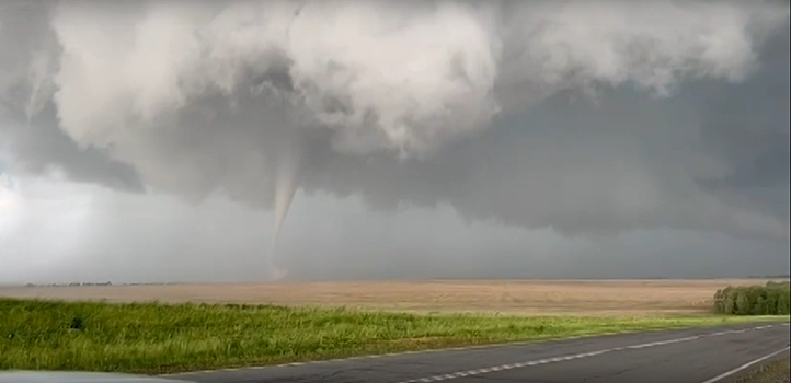 Энергетики восстановили электроснабжение челябинских поселков после торнадо