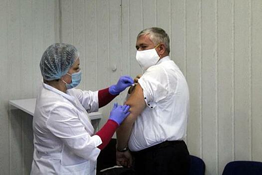 Жителям Ялуторовского района предлагают вакцину от гриппа двух видов