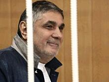 Суд продлил арест до 15 сентября «вору в законе» Шакро Молодому по делу о вымогательстве 8 млн руб.