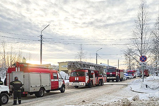 В Коми простятся с сотрудницей полиции, погибшей после пожара в центре МВД