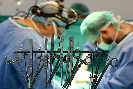 В Индии врачи извлекли из пациента семь килограммов железа