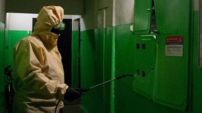 В Заречном жители домов контролируют санобработку подъездов
