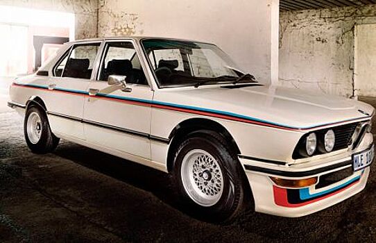 Показали отреставрированный BMW 530 Motorsport Limited Edition 1976 года