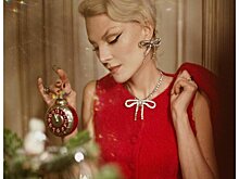 В год Дракона только в красном! Топ-12 звездных нарядов для встречи Нового года