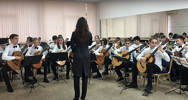 Кировские студенты одержали победу на гитарном конкурсе